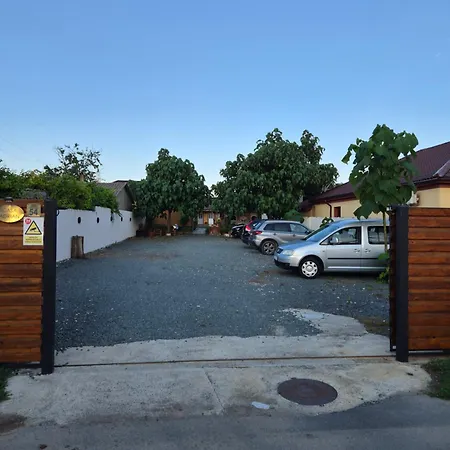 Casa Adrian 3* 科尔布